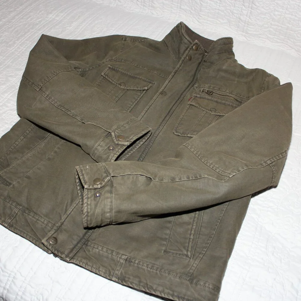 Levi's Mens Canvas feel Quilted Interior Green Heavy Coat Zip Snap Size Medium - Picture 10 of 13
